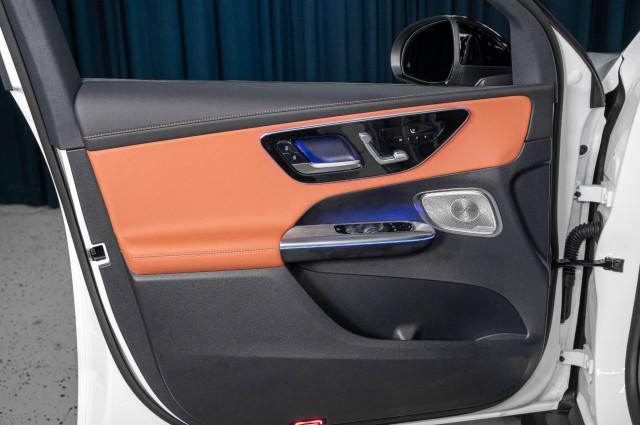 new 2025 Mercedes-Benz GLC 300 car, priced at $60,175