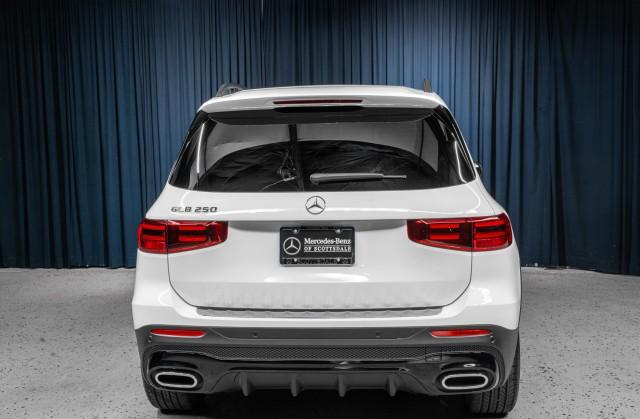 new 2024 Mercedes-Benz GLB 250 car, priced at $49,595