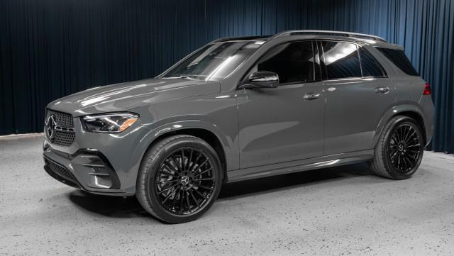 new 2025 Mercedes-Benz GLE 580 car, priced at $105,360