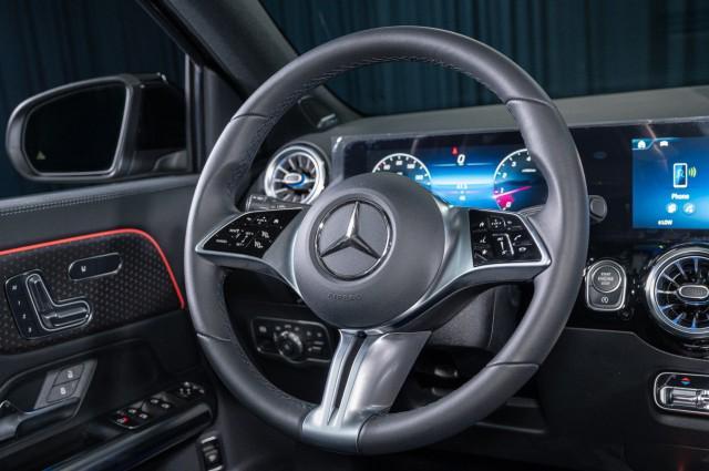 new 2024 Mercedes-Benz GLA 250 car, priced at $46,425