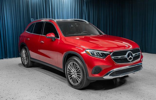 new 2025 Mercedes-Benz GLC 300 car, priced at $59,445