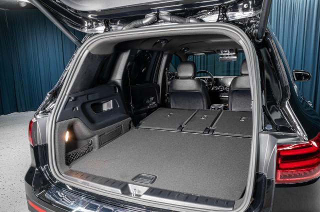 new 2025 Mercedes-Benz GLB 250 car, priced at $47,420