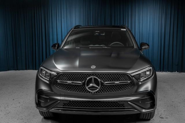 new 2025 Mercedes-Benz GLC 300 car, priced at $64,125
