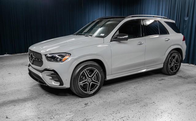 new 2025 Mercedes-Benz GLE 450 car, priced at $84,530
