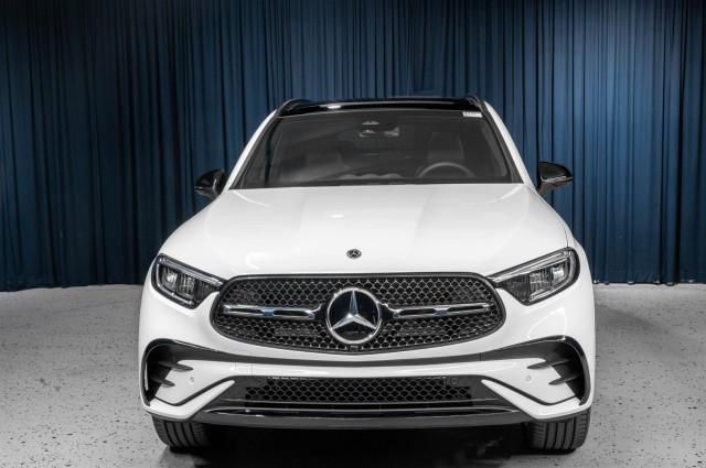 new 2025 Mercedes-Benz GLC 350e car, priced at $69,195