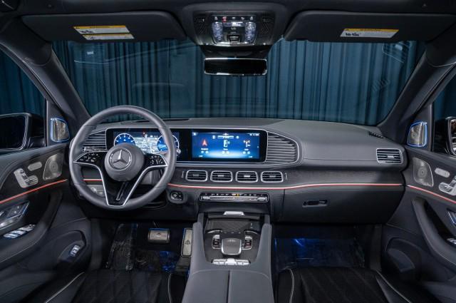 new 2025 Mercedes-Benz Maybach GLS 600 car, priced at $207,495