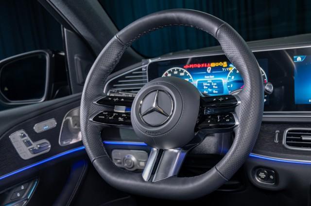 new 2025 Mercedes-Benz GLS 580 car, priced at $119,495