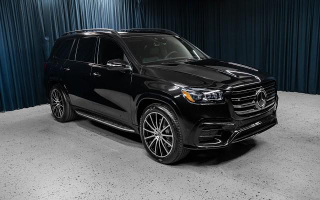 new 2025 Mercedes-Benz GLS 580 car, priced at $119,495
