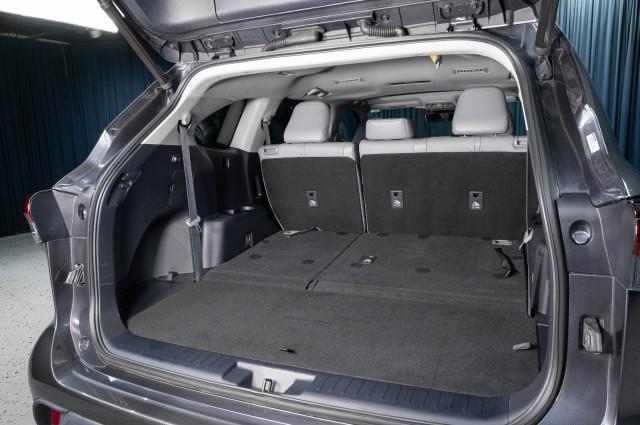used 2021 Toyota Highlander Hybrid car, priced at $35,991