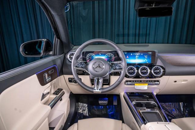 used 2025 Mercedes-Benz GLA 250 car, priced at $41,994