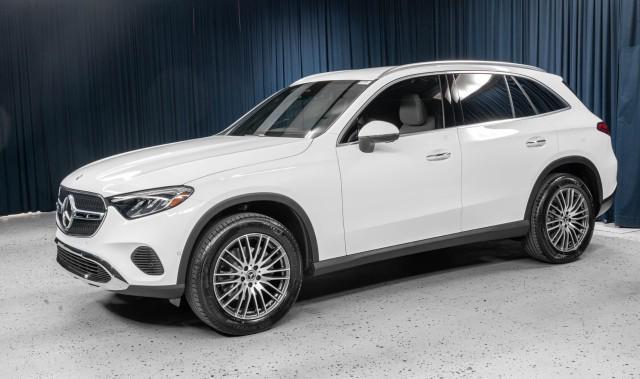 new 2025 Mercedes-Benz GLC 300 car, priced at $53,545