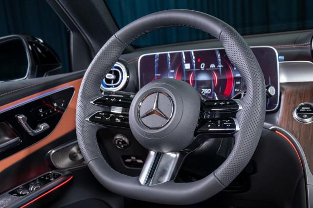 new 2025 Mercedes-Benz GLC 300 car, priced at $69,365