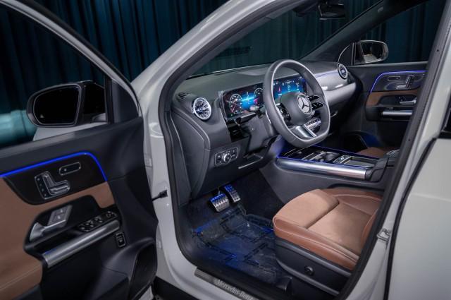 used 2025 Mercedes-Benz GLA 250 car, priced at $41,994