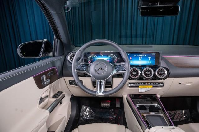 new 2025 Mercedes-Benz GLA 250 car, priced at $48,615