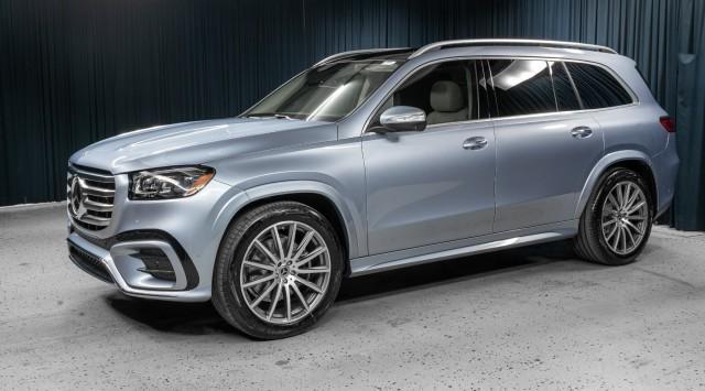 new 2025 Mercedes-Benz GLS 450 car, priced at $104,865