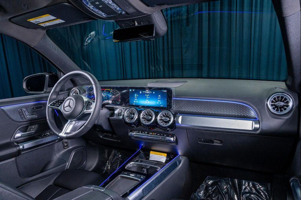 new 2025 Mercedes-Benz GLB 250 car, priced at $47,145