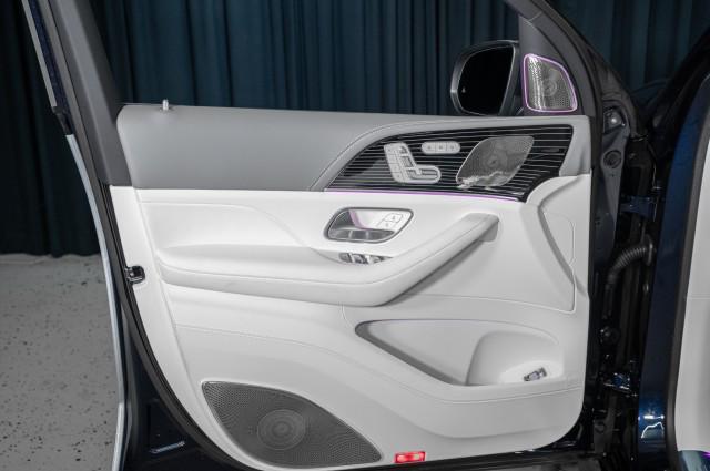 new 2025 Mercedes-Benz Maybach GLS 600 car, priced at $226,150