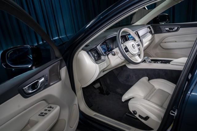 used 2024 Volvo XC60 Recharge Plug-In Hybrid car, priced at $59,991