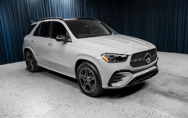 new 2025 Mercedes-Benz GLE 450 car, priced at $82,970