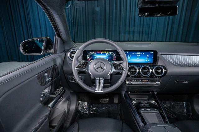 new 2025 Mercedes-Benz GLA 250 car, priced at $42,250