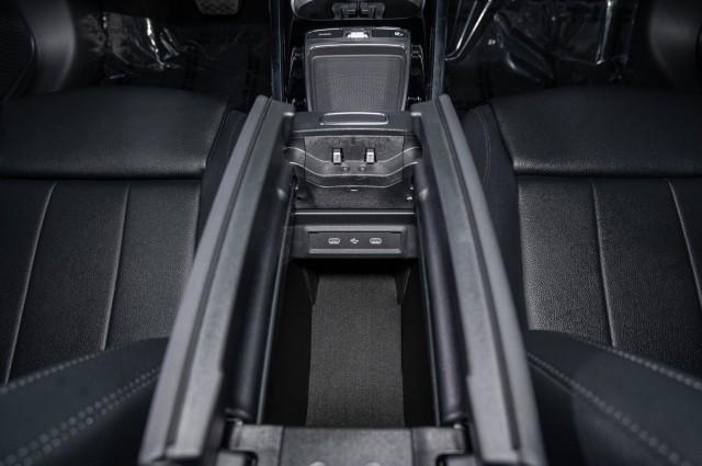 new 2025 Mercedes-Benz GLA 250 car, priced at $42,250