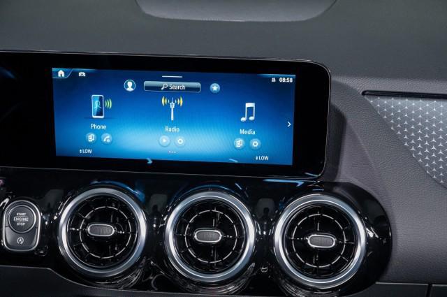 new 2025 Mercedes-Benz GLA 250 car, priced at $42,250