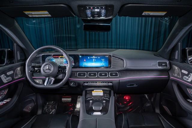 new 2025 Mercedes-Benz GLS 580 car, priced at $123,345