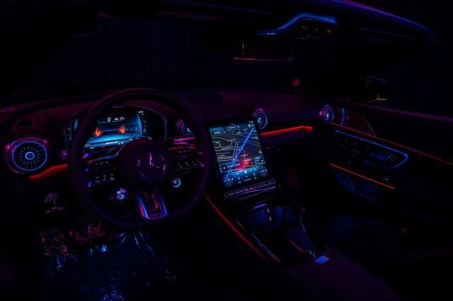 new 2025 Mercedes-Benz AMG SL 43 car, priced at $113,950