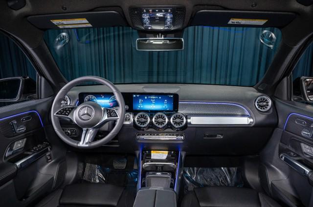 new 2025 Mercedes-Benz GLB 250 car, priced at $47,420