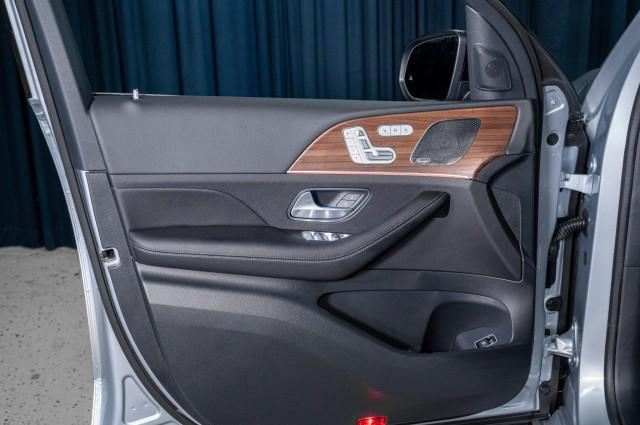 new 2025 Mercedes-Benz GLE 450 car, priced at $82,610