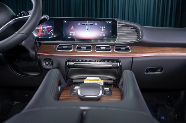 new 2025 Mercedes-Benz GLE 450 car, priced at $82,610
