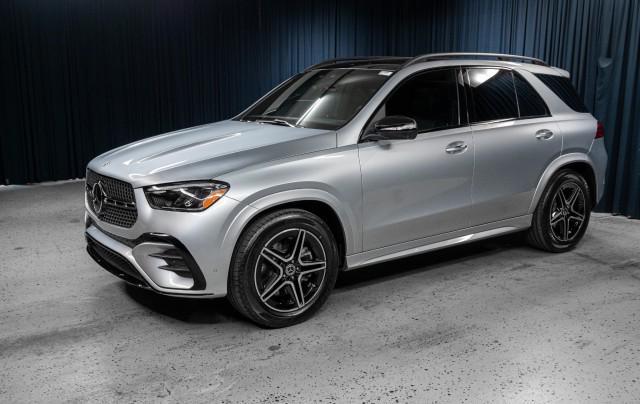 new 2025 Mercedes-Benz GLE 450 car, priced at $82,610