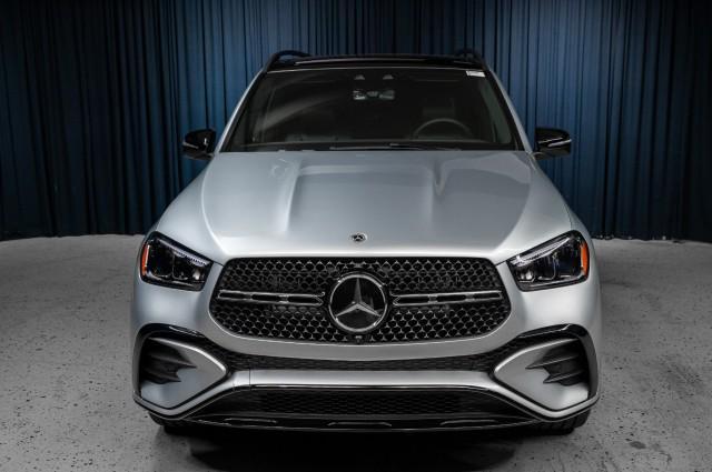 new 2025 Mercedes-Benz GLE 450 car, priced at $82,610