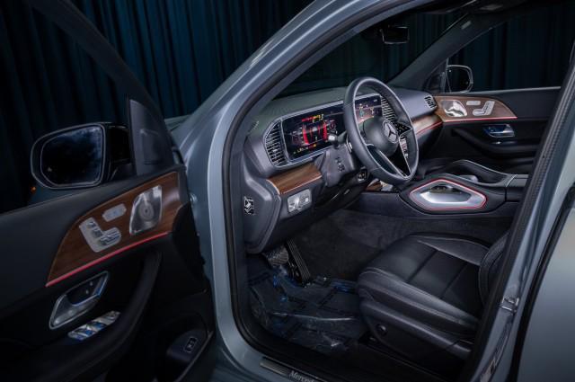 new 2025 Mercedes-Benz GLE 450 car, priced at $82,610