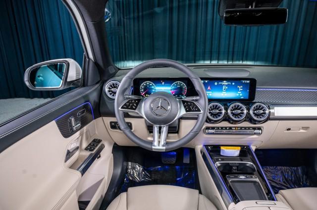 new 2025 Mercedes-Benz GLB 250 car, priced at $48,920