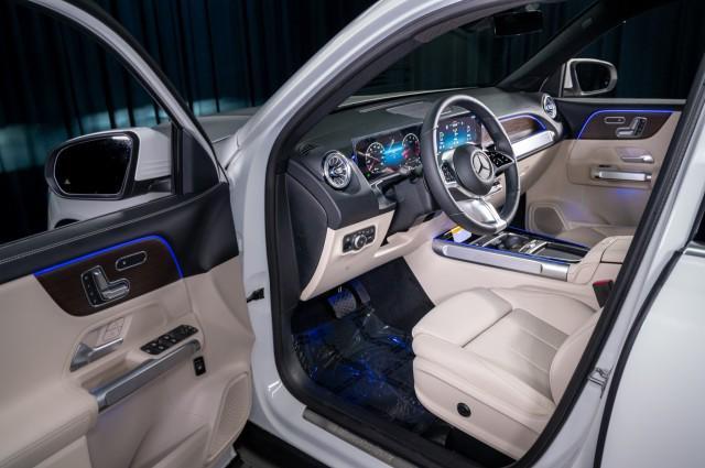new 2025 Mercedes-Benz GLB 250 car, priced at $47,470