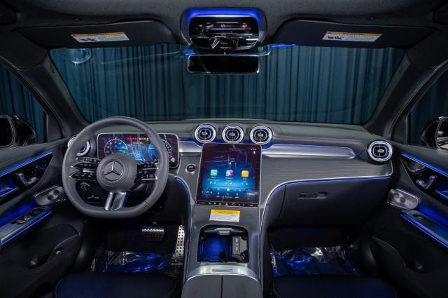 new 2025 Mercedes-Benz GLC 350e car, priced at $72,375