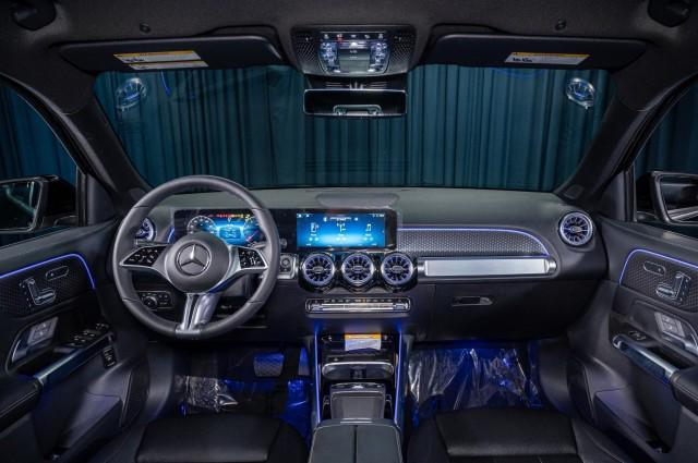 new 2025 Mercedes-Benz GLB 250 car, priced at $47,145