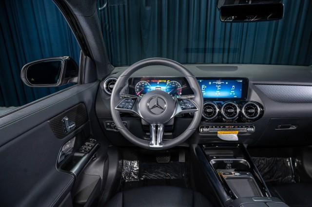 new 2025 Mercedes-Benz GLA 250 car, priced at $42,250