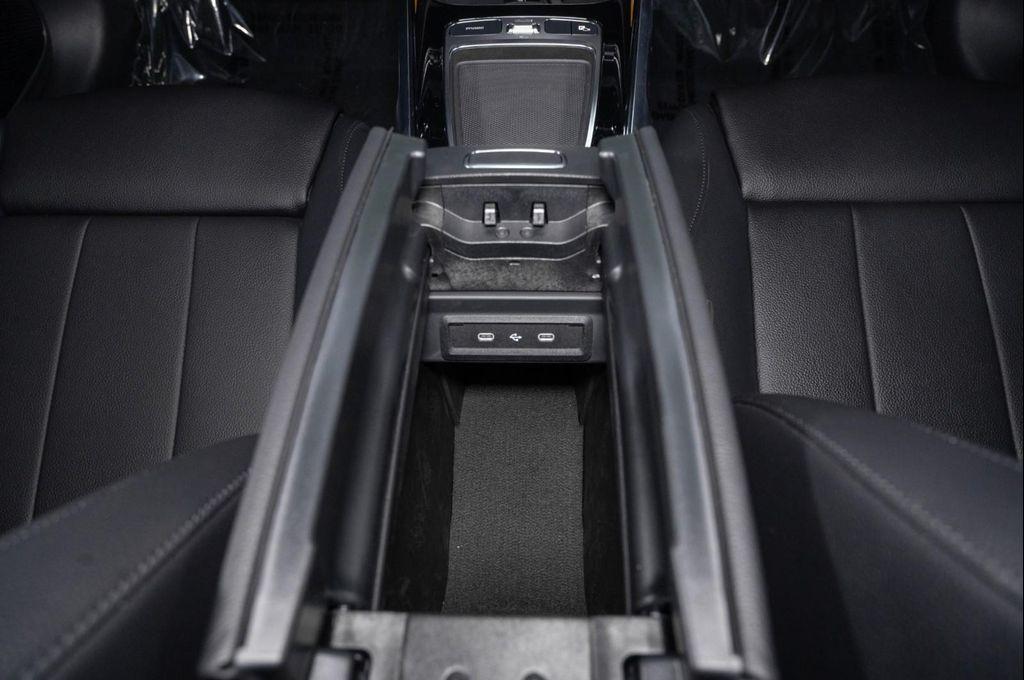 new 2026 Mercedes-Benz GLB 250 car, priced at $47,615