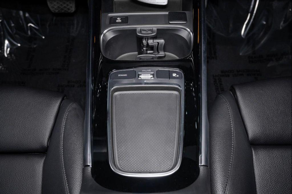 new 2026 Mercedes-Benz GLB 250 car, priced at $47,615