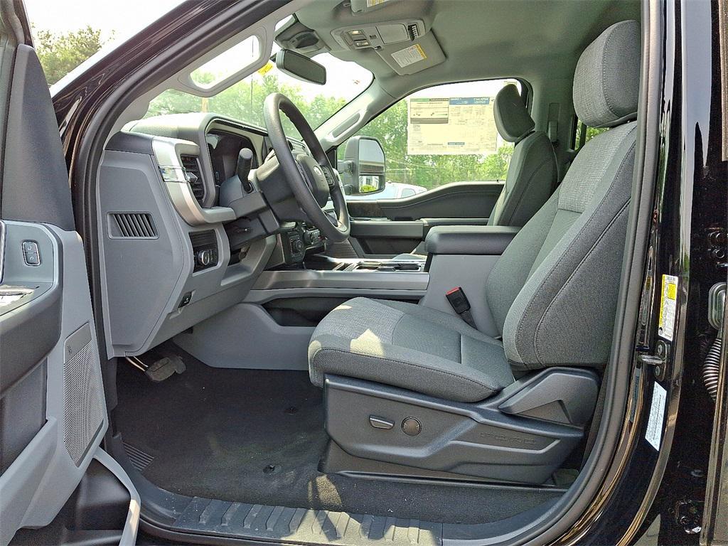 new 2025 Ford F-250 car, priced at $70,365