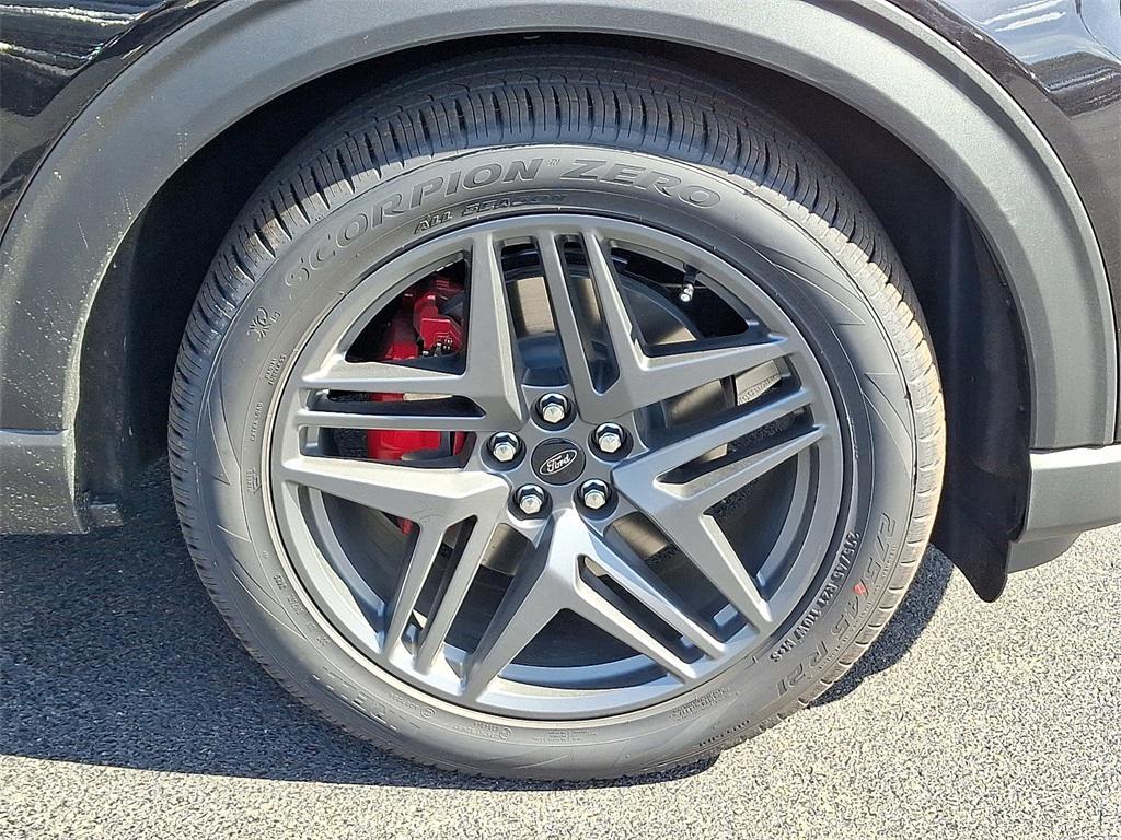 new 2025 Ford Explorer car, priced at $61,860