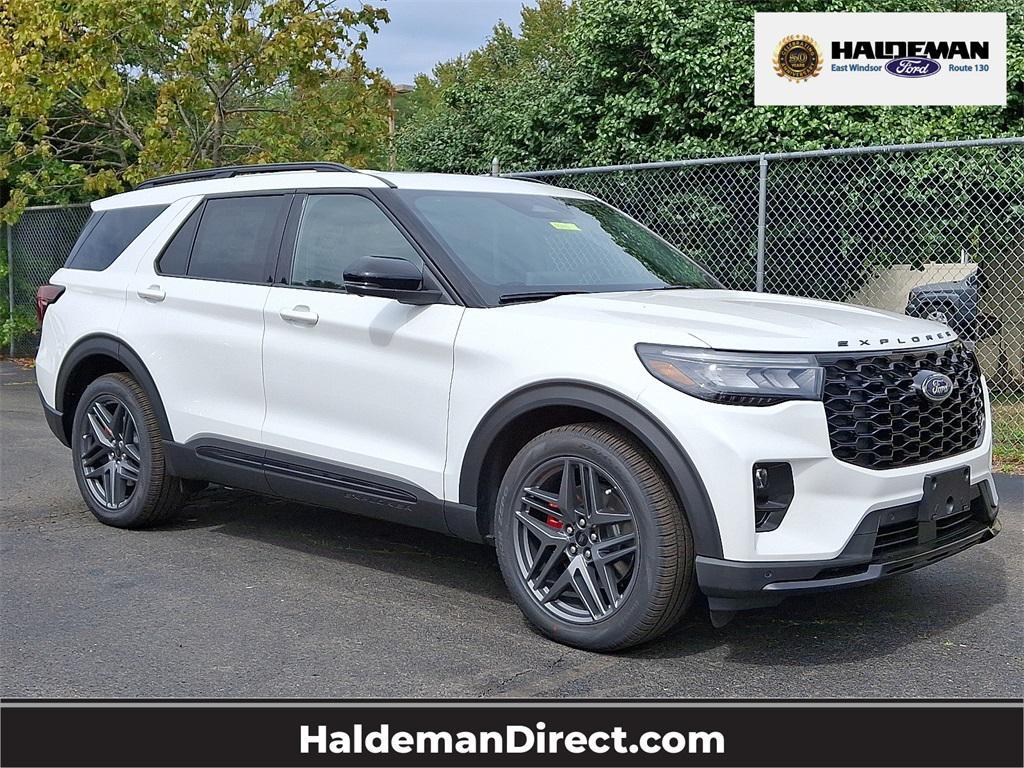 new 2025 Ford Explorer car, priced at $62,655