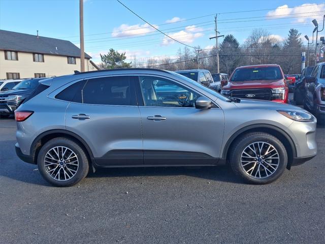 used 2022 Ford Escape car, priced at $25,250