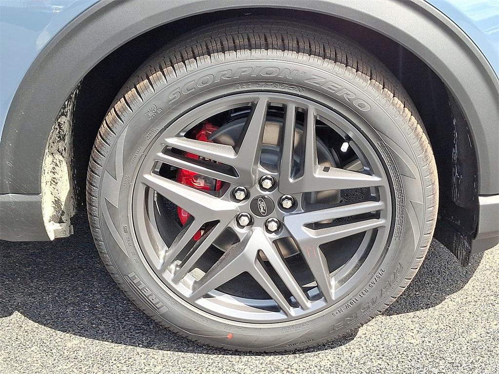 new 2025 Ford Explorer car, priced at $62,355