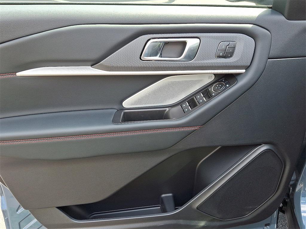 new 2025 Ford Explorer car, priced at $62,355
