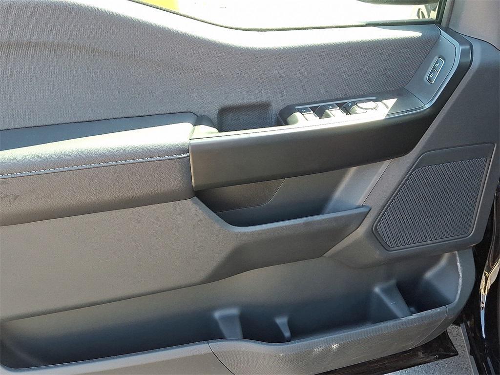 new 2025 Ford F-150 car, priced at $52,555