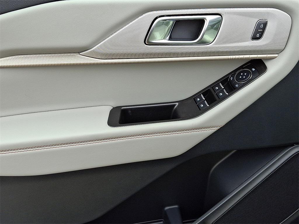 new 2025 Ford Explorer car, priced at $50,755
