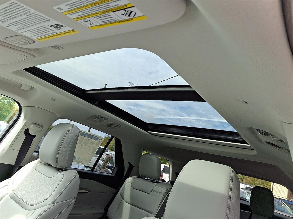 new 2025 Ford Explorer car, priced at $50,755